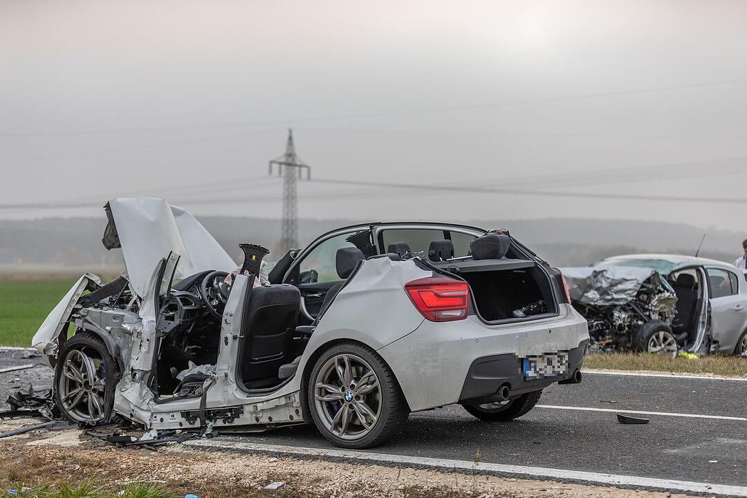 Frontalcrash bei Ornbau (Landkreis Ansbach) fordert Todesopfer