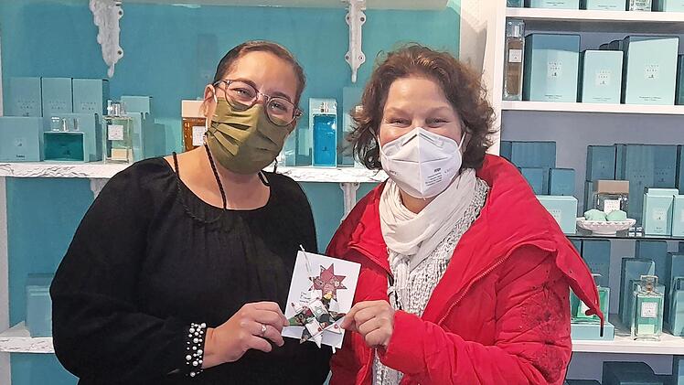 Jessica Sabatino von der Villa Sabatino Hauptstraße mit Christina Daßler vom Frauenbund