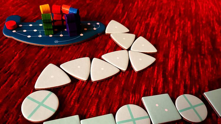 Spiele-Test "Tiefseeabenteuer" von Oink Games: Maxi-Spaß in der Mini-Box