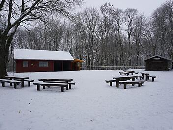 Ist es möglich am Basaltsees oberhalb von Ginolfs eine größere und  moderne Einkehrmöglichkeit zu schaffen? Die Ginolfser Bürger waren von  der Idee der Bürgermeisterin sehr angetan. Foto: Marion Eckert