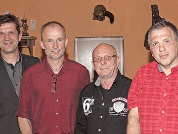 Das Bild zeigt die Geehrten (von links): Konrad Will, Torsten Friedrich, Frank Mahr, Bernd Schneider, Horst Daumann und Ludwig Titius.  Foto: Klaus Gagel