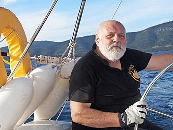 Friedrich Seegenschmiedt als Skipper auf hoher See Fotos: privat