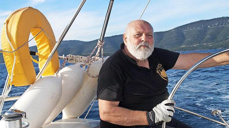 Friedrich Seegenschmiedt als Skipper auf hoher See Fotos: privat