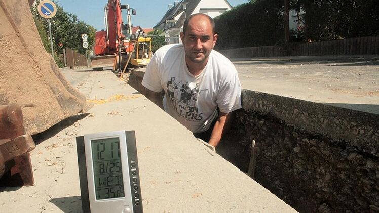 Die Bauarbeiter schuften auch in praller Sonne und bei Temperaturen weit über 30 Grad .Josef Hofbauer