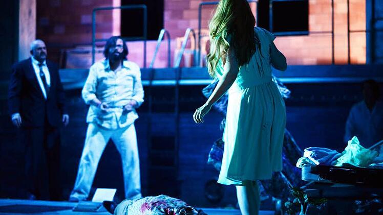 Salome hat mehr aus Versehen als böswillig Narraboth getötet (der im Libretto Selbstmord begeht)