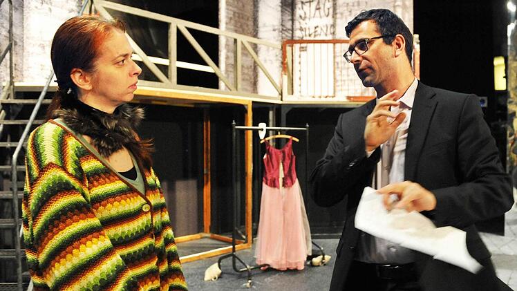 Ulrike Barz und Regisseur Bodo Busse bei der Probenarbeit