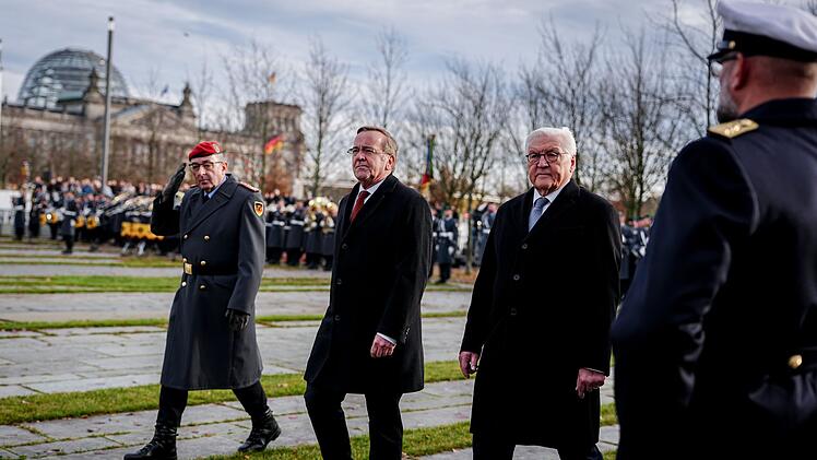 70. Jahrestag der Bundeswehr - Feierliches Gel&ouml;bnis