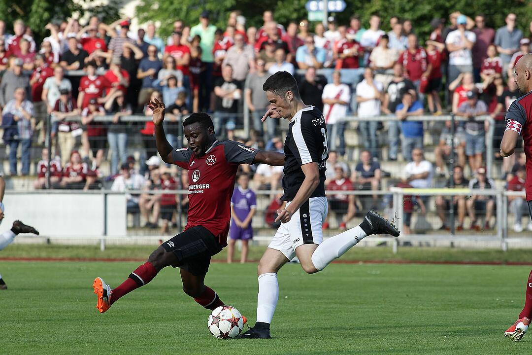 1. FC Nürnberg gewinnt im Test beim FC Eintracht Bamberg