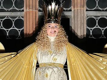 Wer folgt Barbara Otto als neues Christkind der Stadt N&uuml;rnberg? Die Entscheidung wird schon bald fallen. Foto: Daniel Karmann/dpa