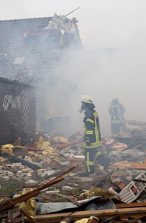 Explosion zerstört Haus in Preußisch-Oldendorf