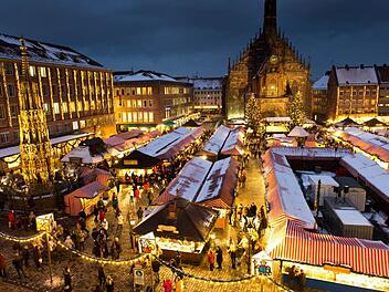 Neben dem Christkindlesmarkt in N&uuml;rnberg er&ouml;ffnen am ersten Adventswochenende auch viele andere Weihnachtsm&auml;rkte in Franken. Foto: Archiv