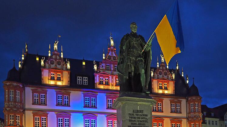Coburg zeigt nicht nur Flagge für die Ukraine, sondern packt auch mit an und hilft.