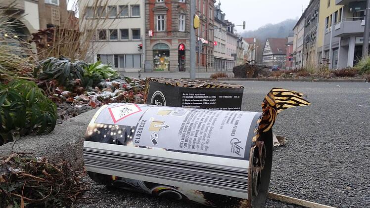 Reste vom Coburger SilvesterfeuerwerkFoto: Jochen Berger