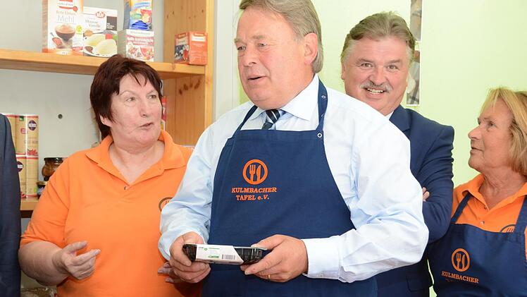 Minister Helmut Brunner zu Gast bei der Kulmbacher Tafel Foto: Dagmar Besand