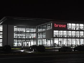 Der Automobilzulieferer Brose in Bamberg: Das Unternehmen aus Coburg hat drei Standorte in Franken. Und aktuell mit einem Umsatzdefizit zu kämpfen. Foto: Ronald Rinklef