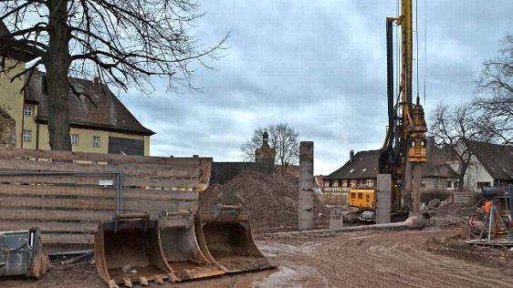 Die Baustelle des neuen Rathauses  Foto: Bernhard Panzer