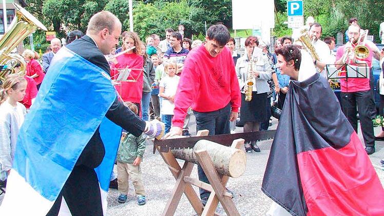 Sie stehen für den Austausch zwischen Deutschland und Frankreich wie kein zweites Paar: Am 29. Juni 2002 gaben sich Gregor und Nathalie Liebelt das Ja-Wort. Foto: Archiv