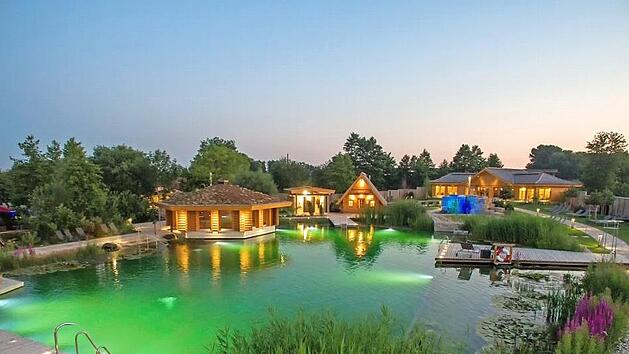 Das Saunaland der Staffelsteiner Obermain-Therme erhielt im Dezember zum wiederholten Mal die F&uuml;nf-Sterne-Premium-Auszeichnung vom Deutschen Saunabund. Im n&auml;chsten Jahr ist vorgesehen, das weitl&auml;ufige Areal um 6000 Quadratmeter zu erweitern. 5,4 Millionen Euro werden investiert, um unter anderem eine achteckige Aufguss-Sauna und einen dar&uuml;berliegenden verglasten Sky-Ruheraum zu bauen. Foto: Obermain-Therme