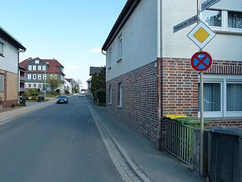 Hier im Bereich Frohnlacher Straße /Canterstraße muss künftig langsamer gefahren werden.  Foto: Lothar Weidner