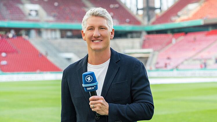 Bastian Schweinsteiger ergänzt das "Sportschau"-Team der ARD weiterhin als Experte und ist auch beim Erstrunden-Duell im DFB-Pokal zwischen Rot-Weiss Essen und Borussia Dortmund (18. August) im Einsatz.