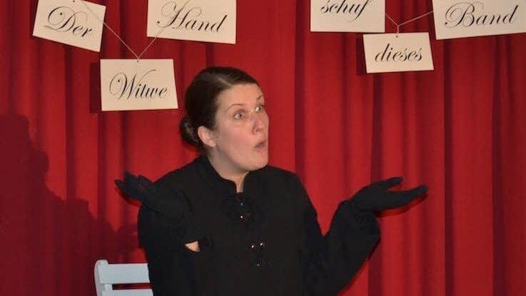 Christiane Reichert ist zurück: Als Ensemblemitglied des Fränkischen Theatersommers erlebt man die 33-Jährige nach "Gift" (siehe Foto) nun auch in "Faust" (zu sehen am 8. 8. in Schloss Geyerswörth).  Foto: Theatersommer