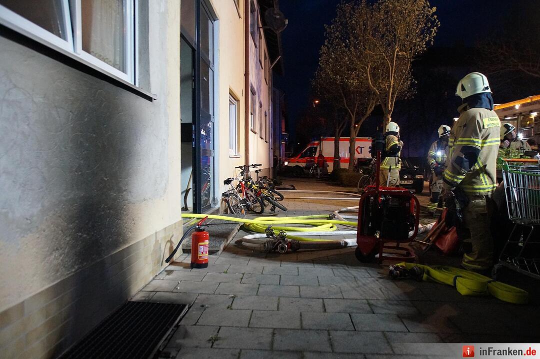 Neun Verletzte bei Brand in Asylunterkunft