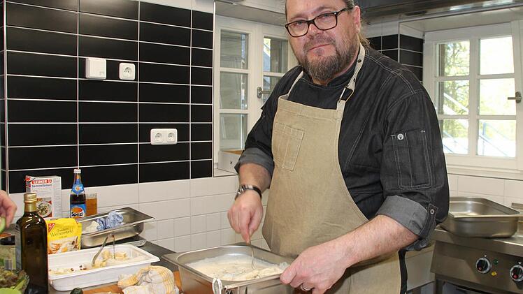 Frank Hertel ist der Küchenchef.