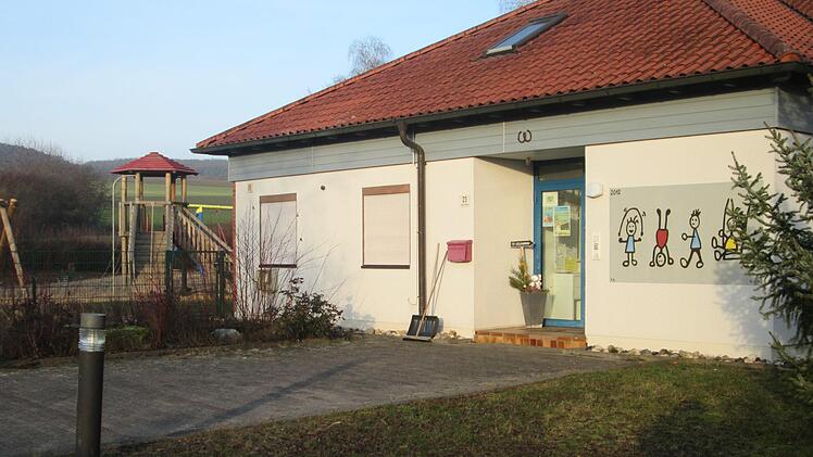 Das Kindergartengebäude in Elfershausen gehört bald der Vergangenheit an. Ein Neubau entsteht in direkter Nachbarschaft. Foto: Archiv Winfried Ehling