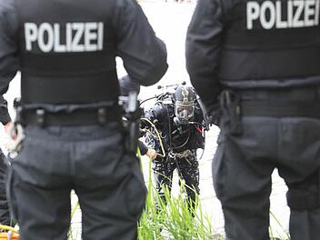 Seit 24. Januar wurde ein  75-Jähriger aus Leutershausen (Kreis Ansbach) vermisst. Nun herrscht traurige Gewissheit: Der Mann ist tot. Symbolfoto: Sebastian Willnow/dpa