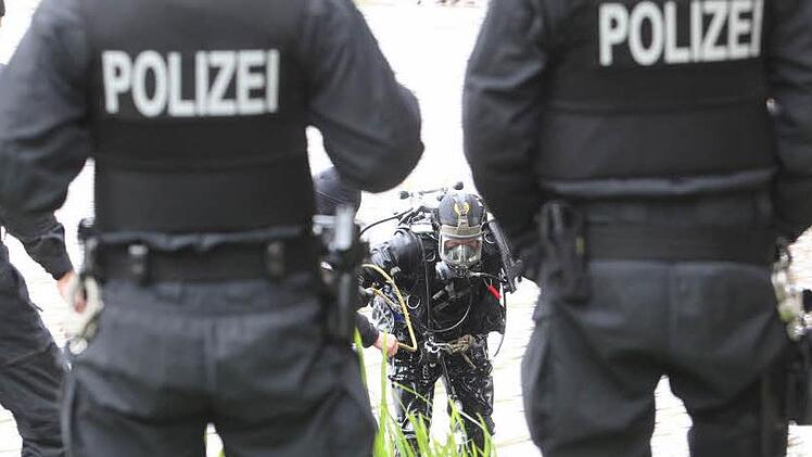 Seit 24. Januar wurde ein  75-Jähriger aus Leutershausen (Kreis Ansbach) vermisst. Nun herrscht traurige Gewissheit: Der Mann ist tot. Symbolfoto: Sebastian Willnow/dpa