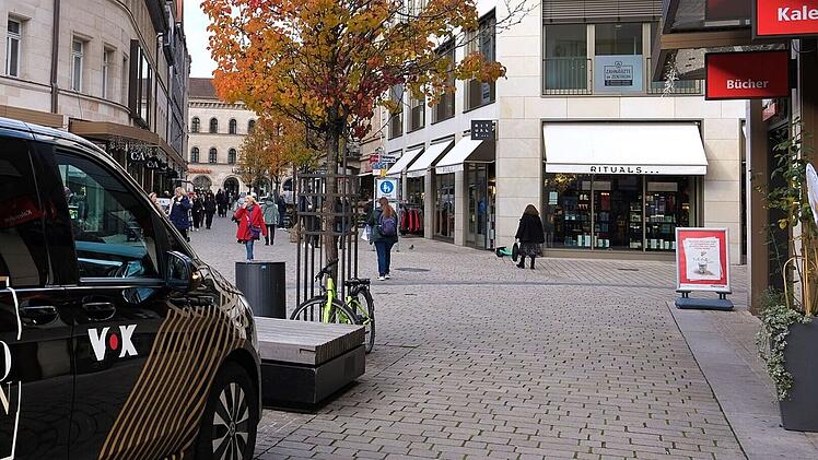 "Guidos Deko Queen" in Fürth: Auffälliger Bus in der Stadt gesichtet - TV-Show kommt nach Franken