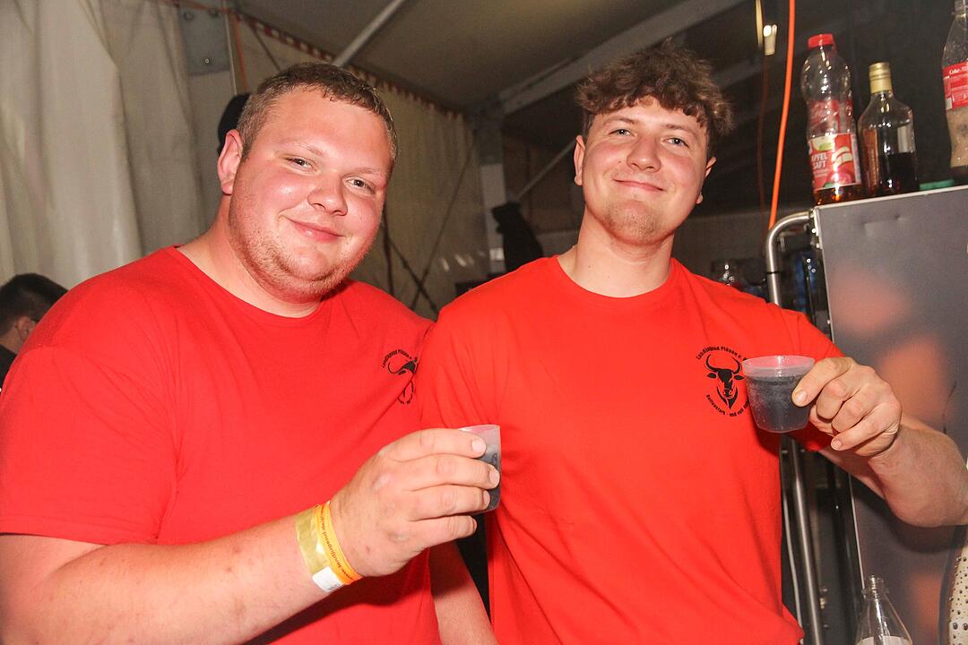 Party mit den DORFROCKERN Party mit den DORFROCKERN