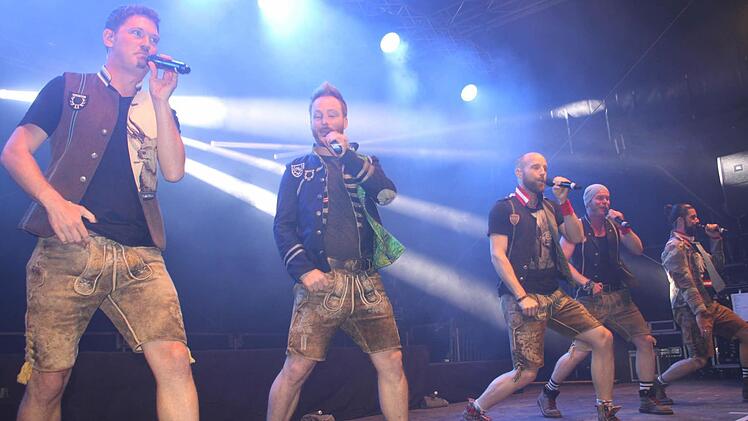 Frech und fröhlich - so klangen und präsentierten sich die Jungs von der A-Cappella-Truppe Voxxclub auf der Plassenburg.