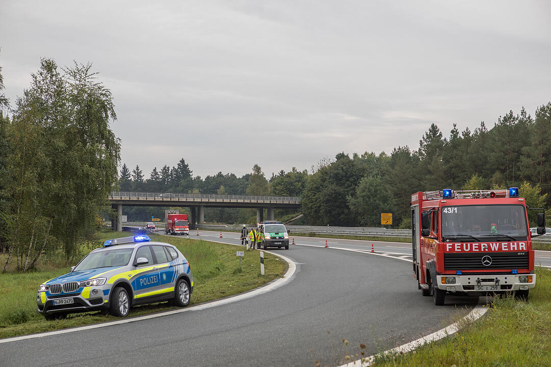 Rednitzhembach: 20-Jähriger stirbt bei Autounfall