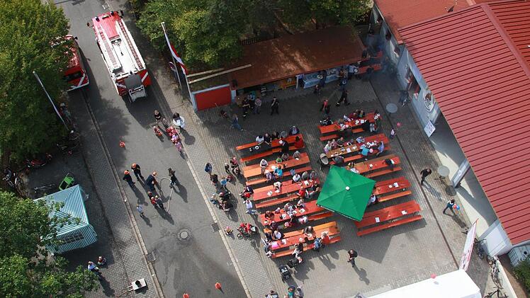Aus 30 Meter Höhe gab es einmal eine andere Perspektive auf den Aktionstag. Fotos: Michael Busch