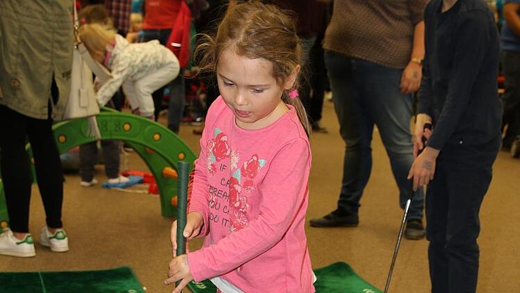 Eine junge Golferin Foto: Wolfgang Desombre