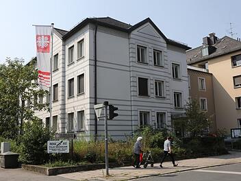 Bei den Abriss- und Neubauplänen geht es um den Gebäudeteil an der Ecke Ottostraße/Hainstraße Foto: Barbara Herbst