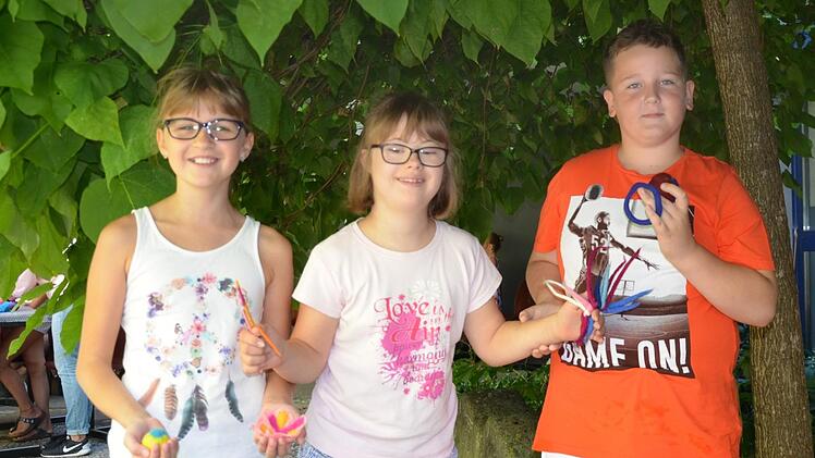 Leonie (10), Natalie (10) und Justus (9) hatten beim Ferienprogramm der Gemeinde Breitengüßbach richtig Spaß.  Foto: Kuno Eichner