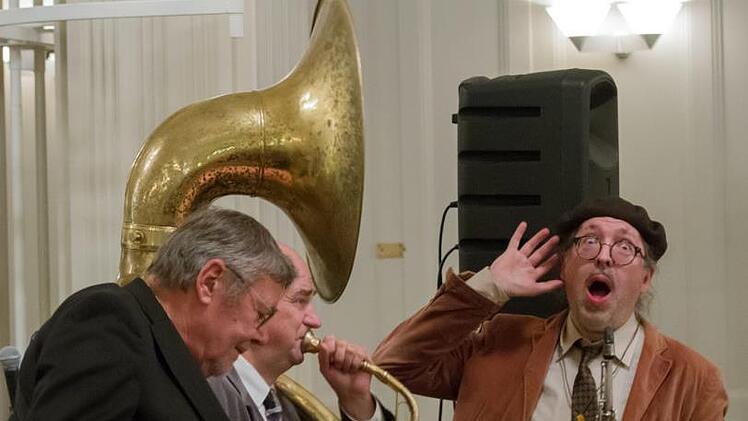 Sie begeisterten mit ihrer Musik (von links): Bernd K. Otto, J&ouml;rg Kuhfu&szlig; und  Danyel Nicholas Franke. Foto: Klaus Stebani