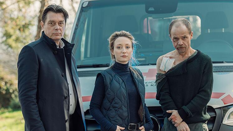 Thomas Komlatschek (Hary Prinz, links), Luisa Hoffmann (Alina Fritsch) und Micha Oberl&auml;nder (Matthias Koeberlin) ermitteln im Fall eines ermordeten Unternehmers - und einer entwendeten Geige.