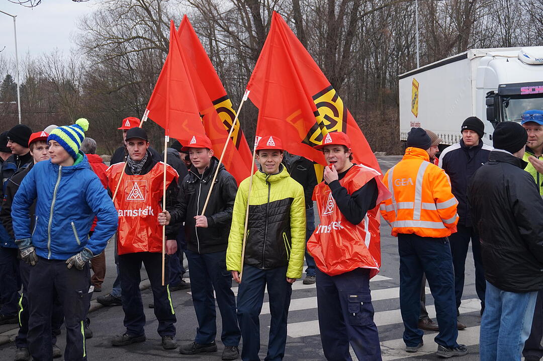 Warnstreik IG Metall in Kitzingen