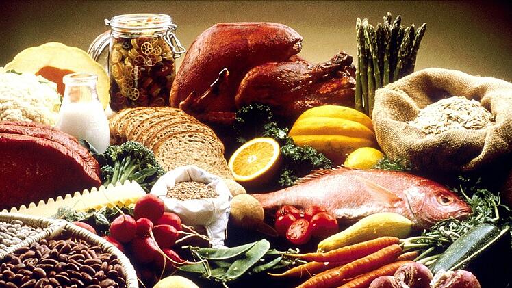 Viele gesunde Lebensmittel sind leider sehr umweltschädlich. Dazu zählen Rindfleisch, Milchprodukte und Co.