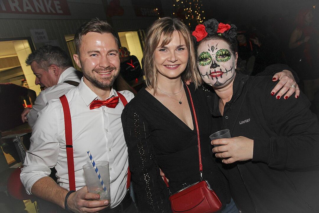 Faschingsparty vom Feinsten in der Stadthalle Stadtsteinach.
