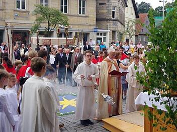 Der Rosenberg-Kindergarten gestaltete den dritten Altar zum Motto "Die Liebe Gottes ist wie die Sonne".