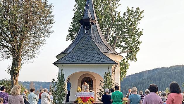 Zum 100-j&auml;hrigen Bestehen wird an der Schlo&szlig;kapelle Gottesdienst gefeiert.