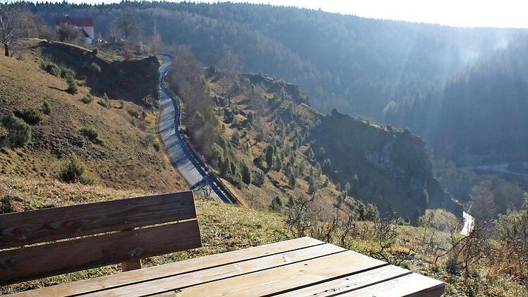 Der traumhafte Ausblick entsch&auml;digt f&uuml;r den Anstieg auf den Wallersberg. Fotos: G&uuml;nter Reinlein
