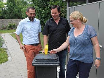 Holger Baunacher, Alexander Ambros und Isabell Zimmer (von links) wollen die Gelbe Tonne für den Landkreis Haßberge. Foto: Andreas Lösch