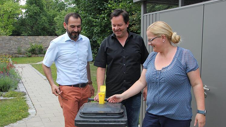 Holger Baunacher, Alexander Ambros und Isabell Zimmer (von links) wollen die Gelbe Tonne für den Landkreis Haßberge. Foto: Andreas Lösch
