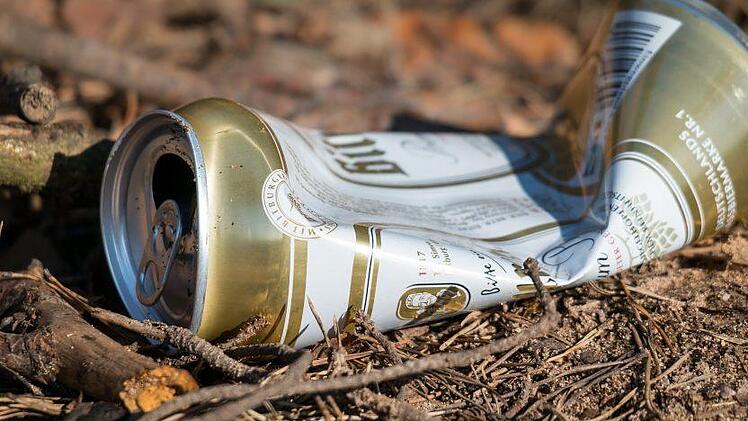 Eine weggeworfene Bierdose  spielte im Plan des Diebes eine Rolle. Symbolfoto: pixabay.com/Didgeman