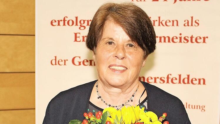 Die Gemeindemedaille in Gold (höchste Auszeichnung der Gemeinde Pommersfelden) bekam Betty Dallner.